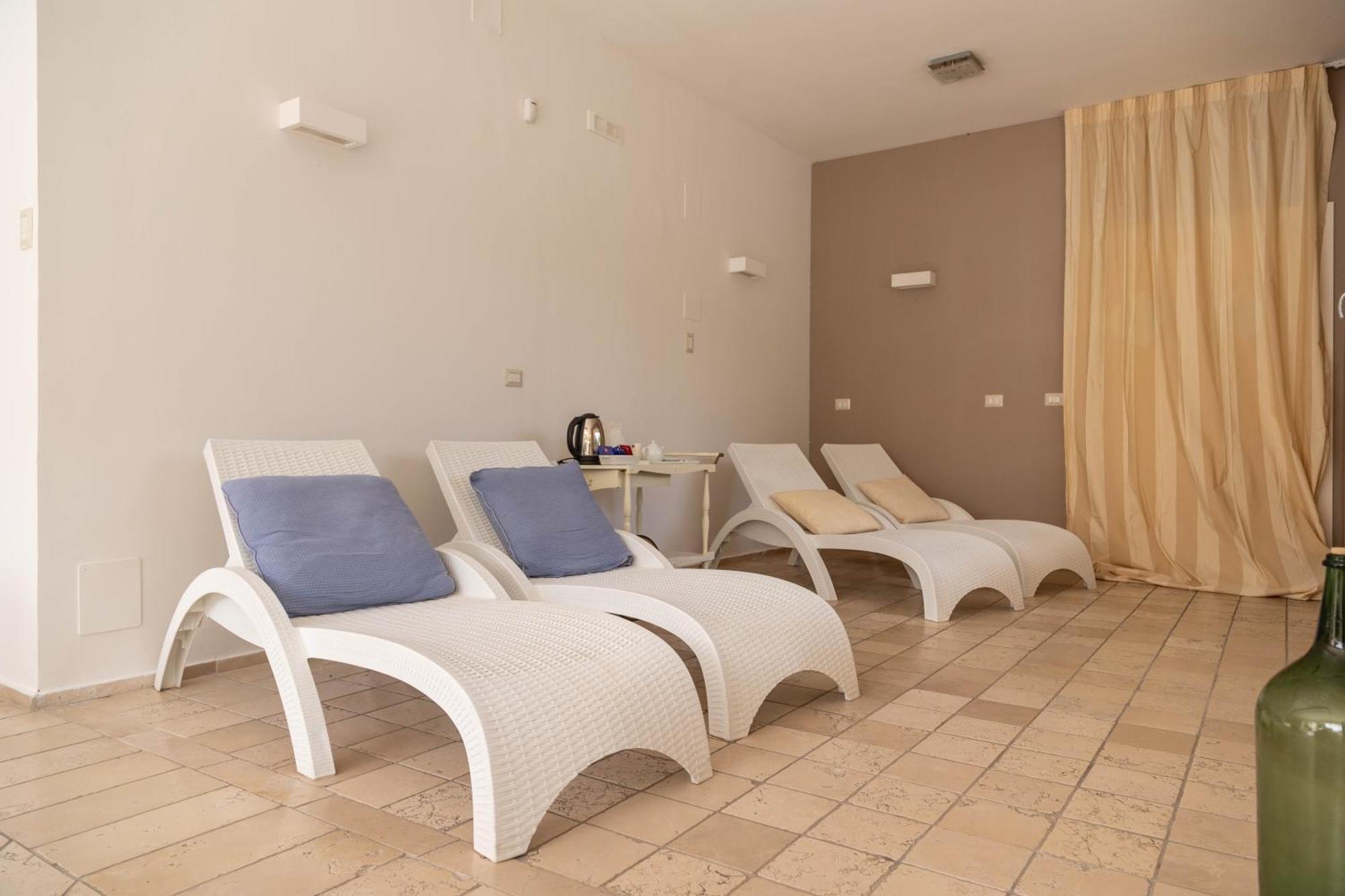 Hotel Ah Premium Baia Dei Faraglioni à Mattinata Extérieur photo