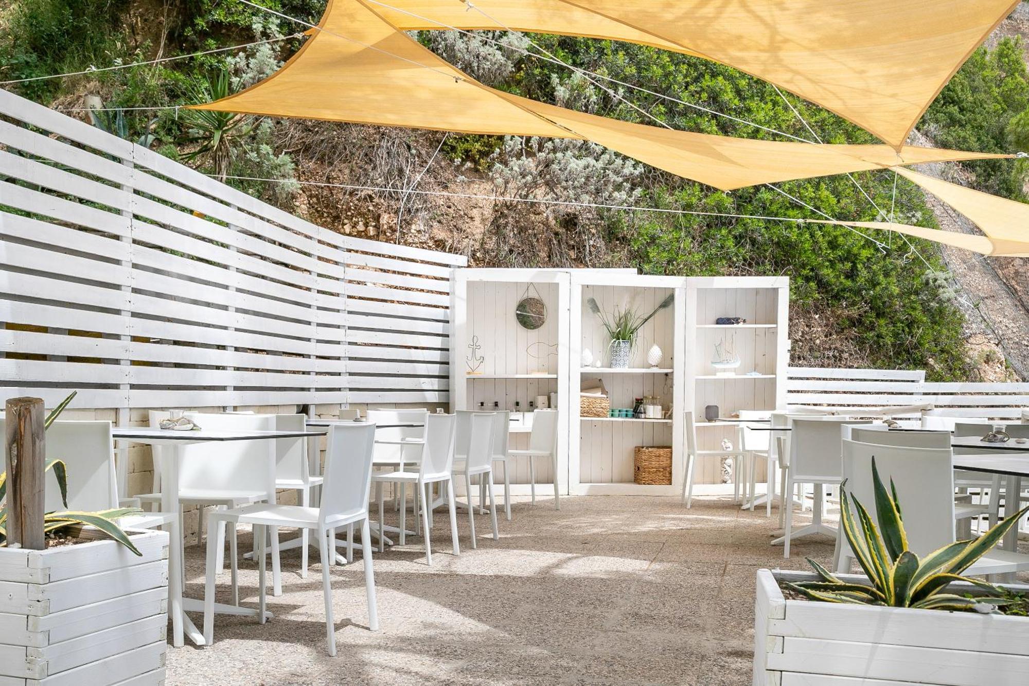 Hotel Ah Premium Baia Dei Faraglioni à Mattinata Extérieur photo