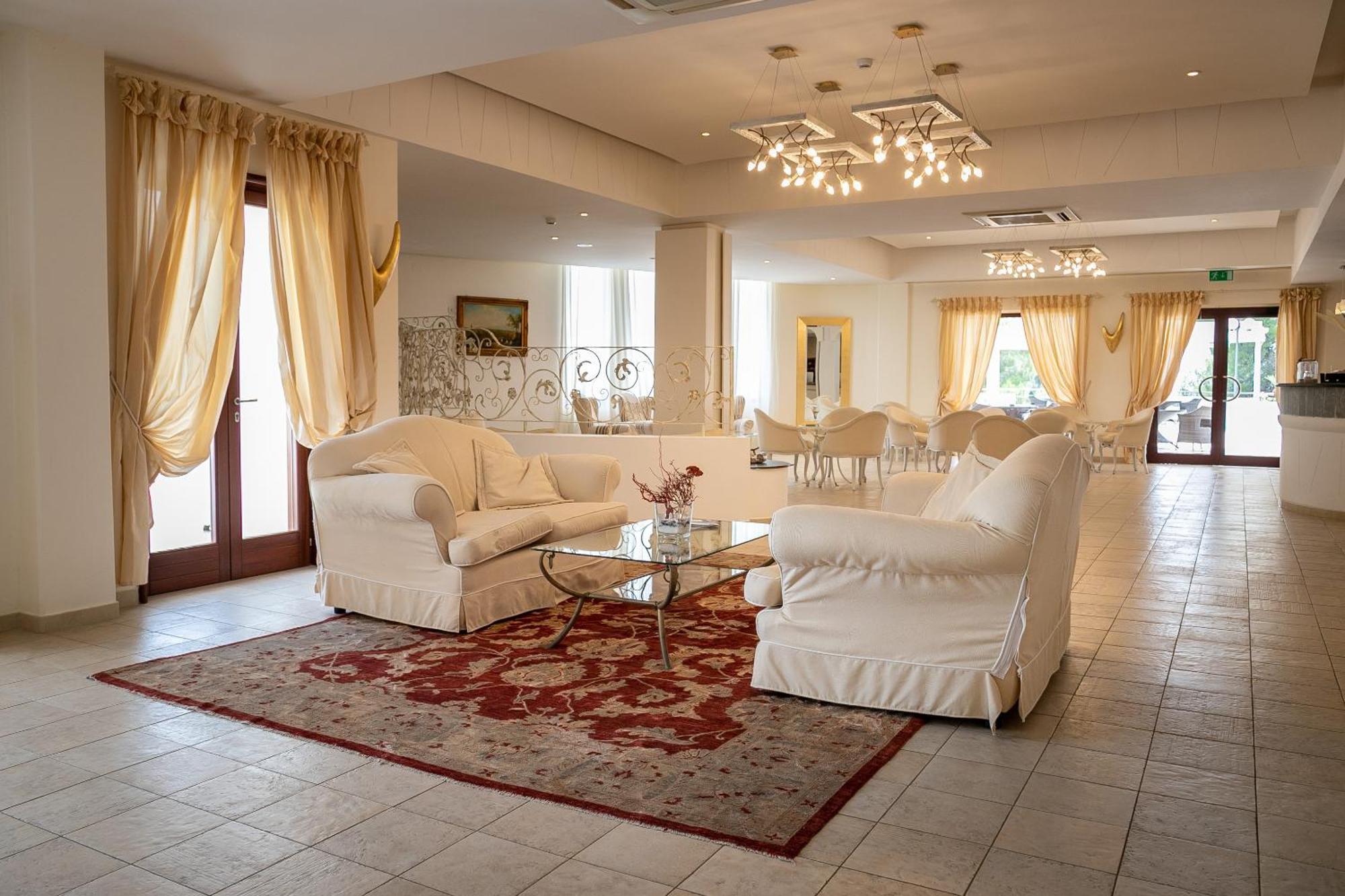 Hotel Ah Premium Baia Dei Faraglioni à Mattinata Extérieur photo