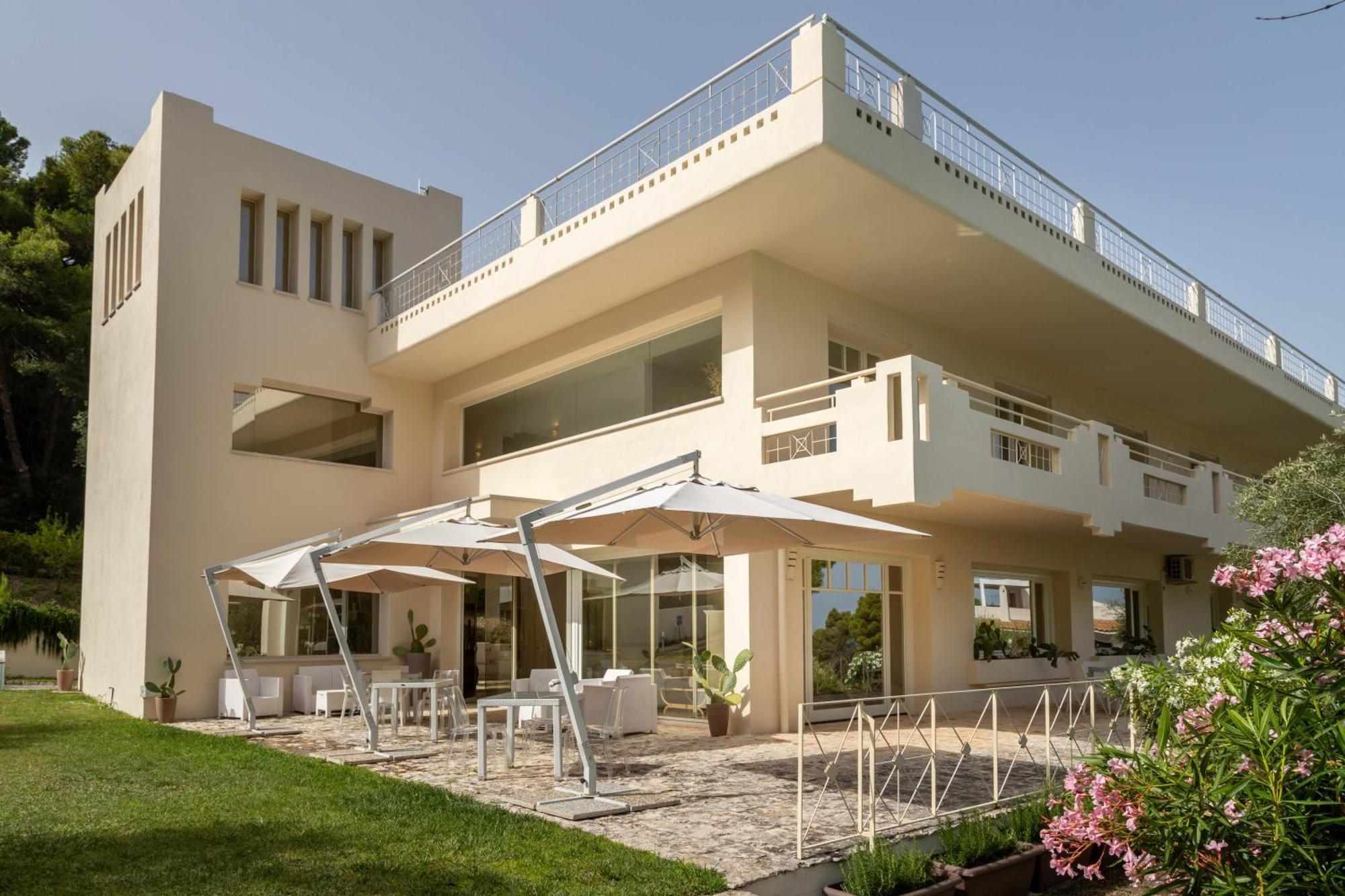 Hotel Ah Premium Baia Dei Faraglioni à Mattinata Extérieur photo