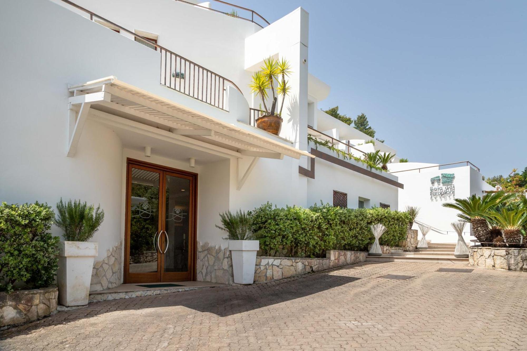 Hotel Ah Premium Baia Dei Faraglioni à Mattinata Extérieur photo