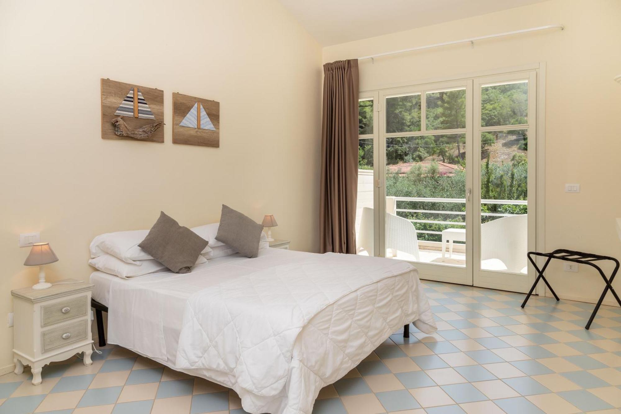 Hotel Ah Premium Baia Dei Faraglioni à Mattinata Extérieur photo