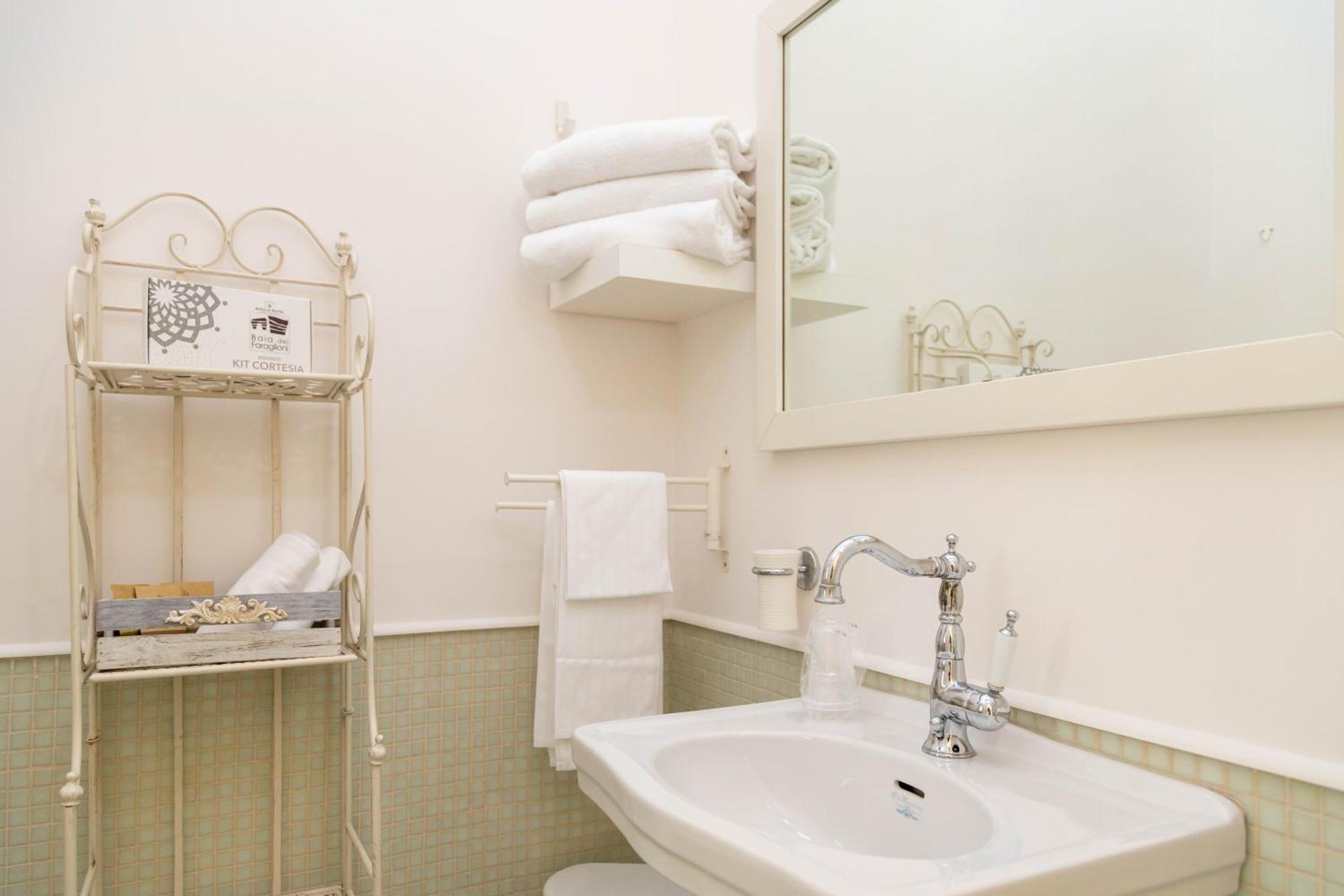 Hotel Ah Premium Baia Dei Faraglioni à Mattinata Extérieur photo