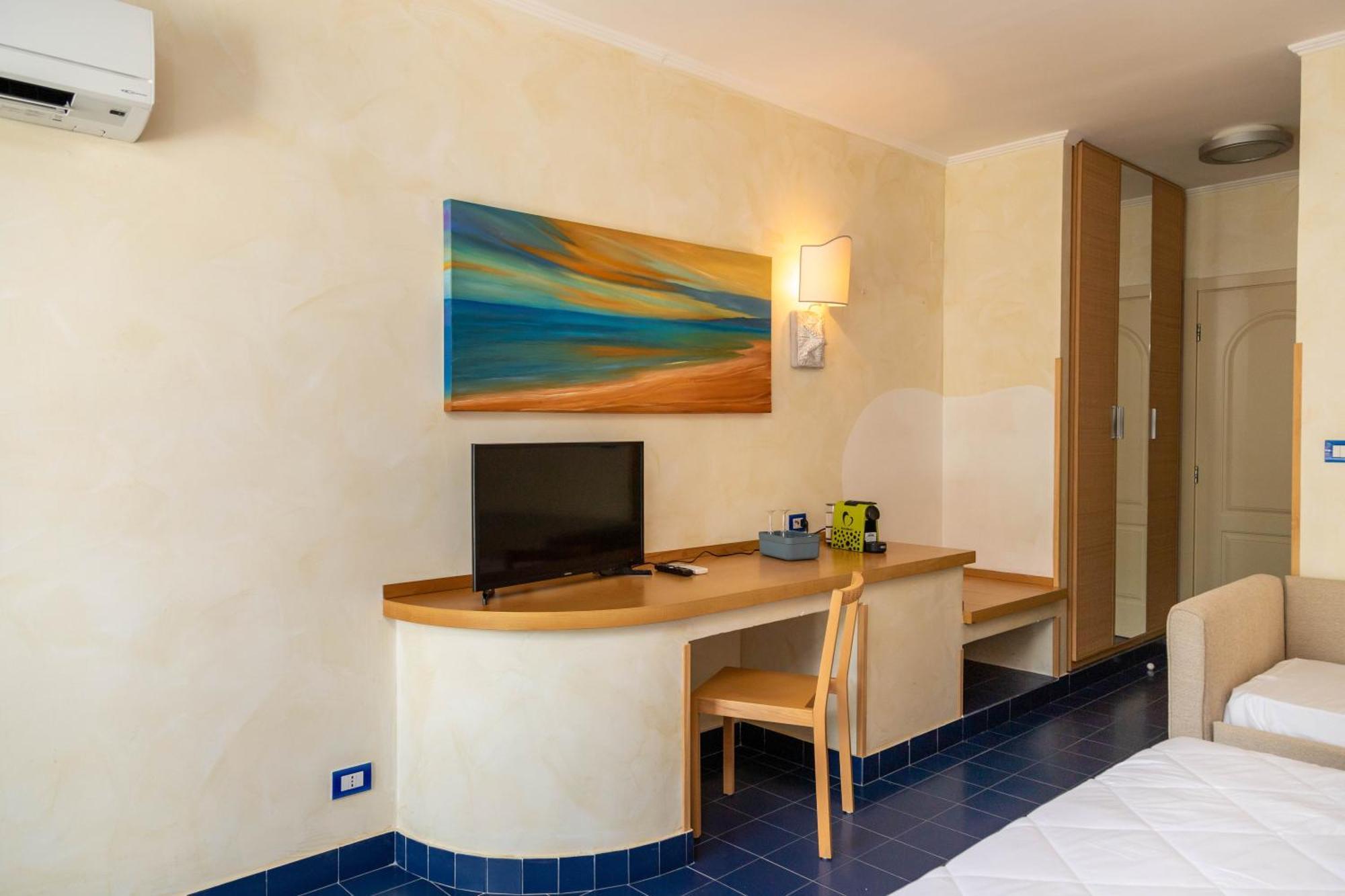 Hotel Ah Premium Baia Dei Faraglioni à Mattinata Extérieur photo