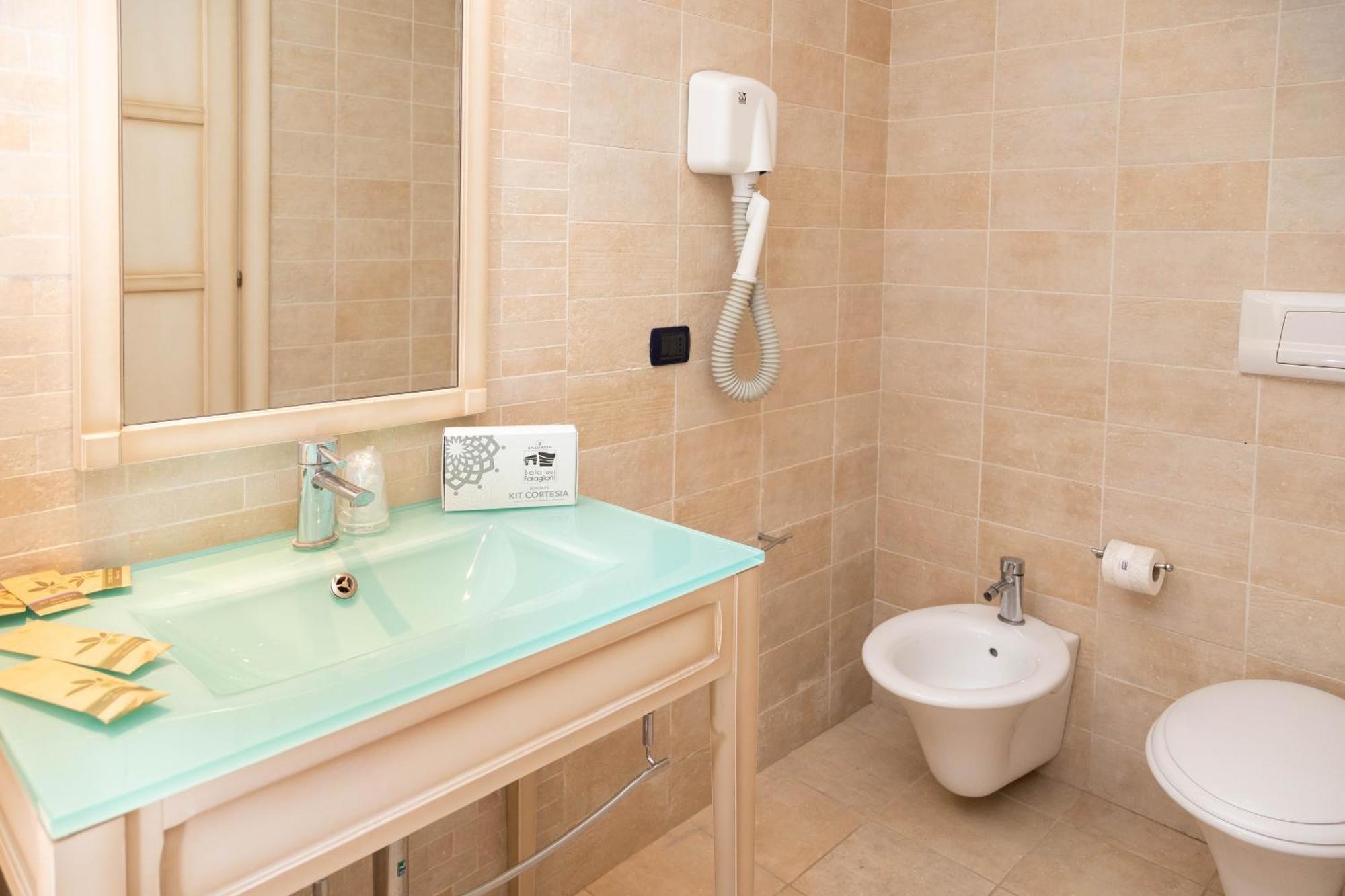 Hotel Ah Premium Baia Dei Faraglioni à Mattinata Extérieur photo